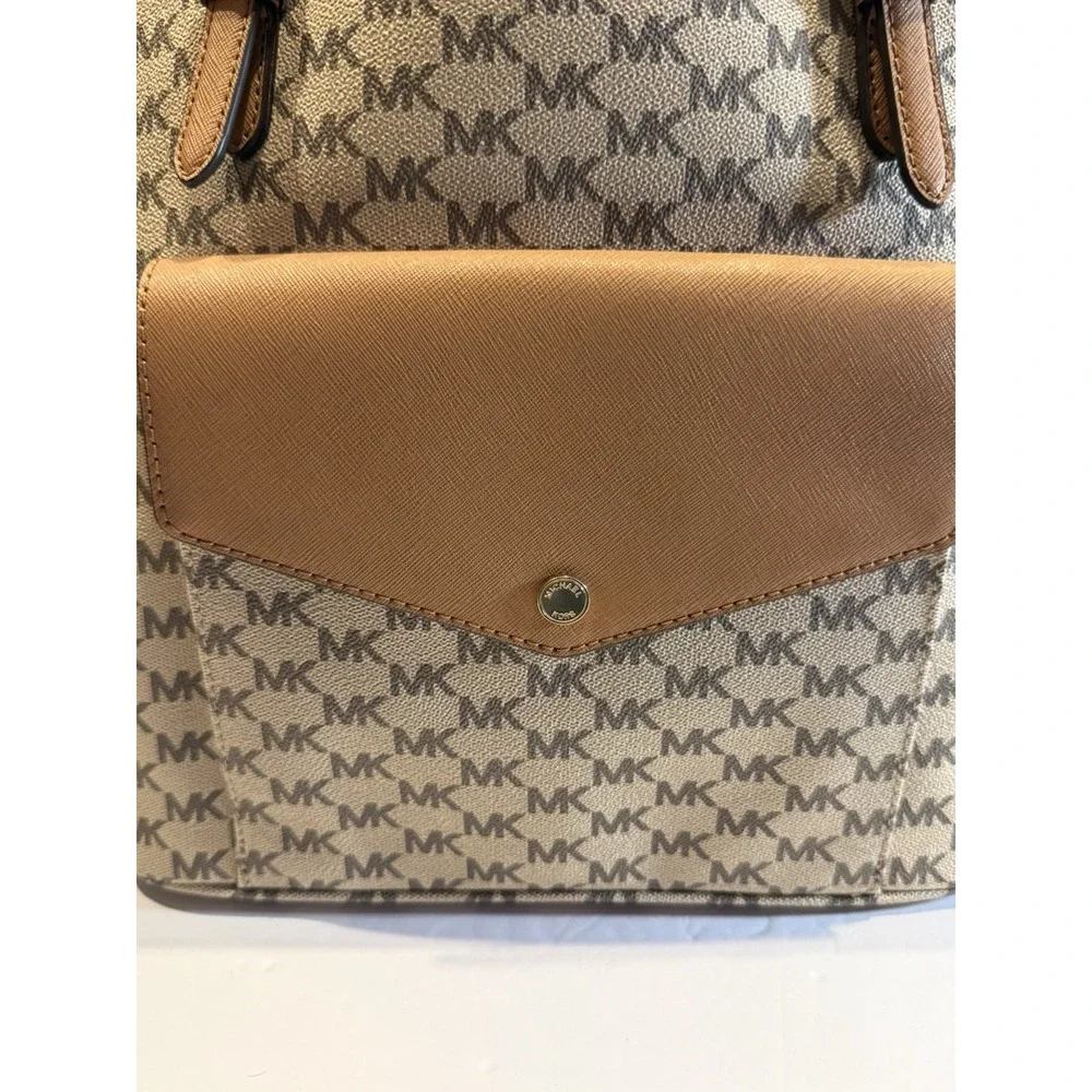 Michael Kors Jet Set Signature MK Logo Tote Bag Beige Brown Large Gold Hardware